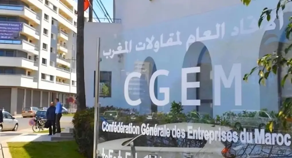 هل يحل رحيل شكيب لعلج مشاكل “الباطرونا” مع المقاولات الصغرى؟