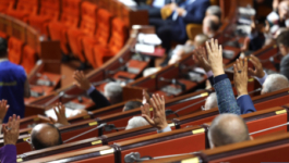 النواب يصادق على قوانين الحيوانات الضالة والخبراء القضائيين والبحث العلمي