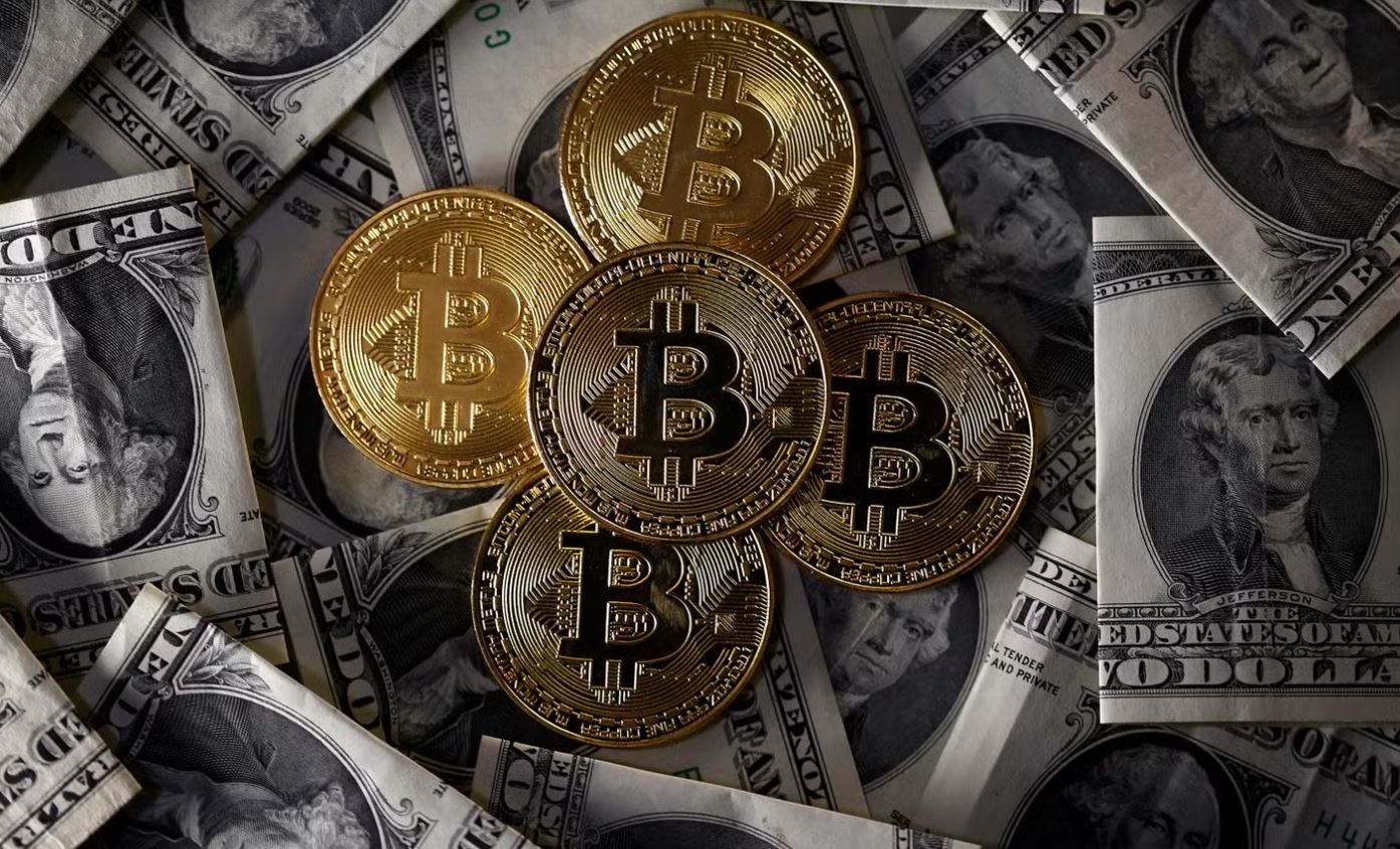 بيتكوين.. عملة منبوذة باتت تزاحم اقتصادات كبرى