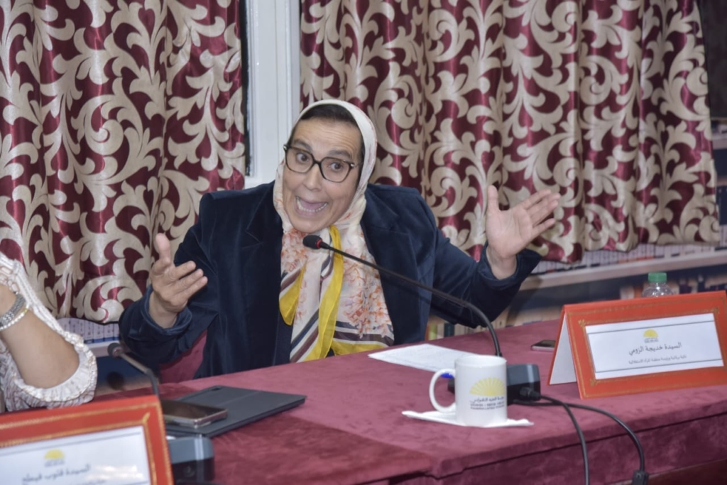 الزومي: المرأة النقابية مُحاصرة والسياسيون يأكلون من طبق النقابيين