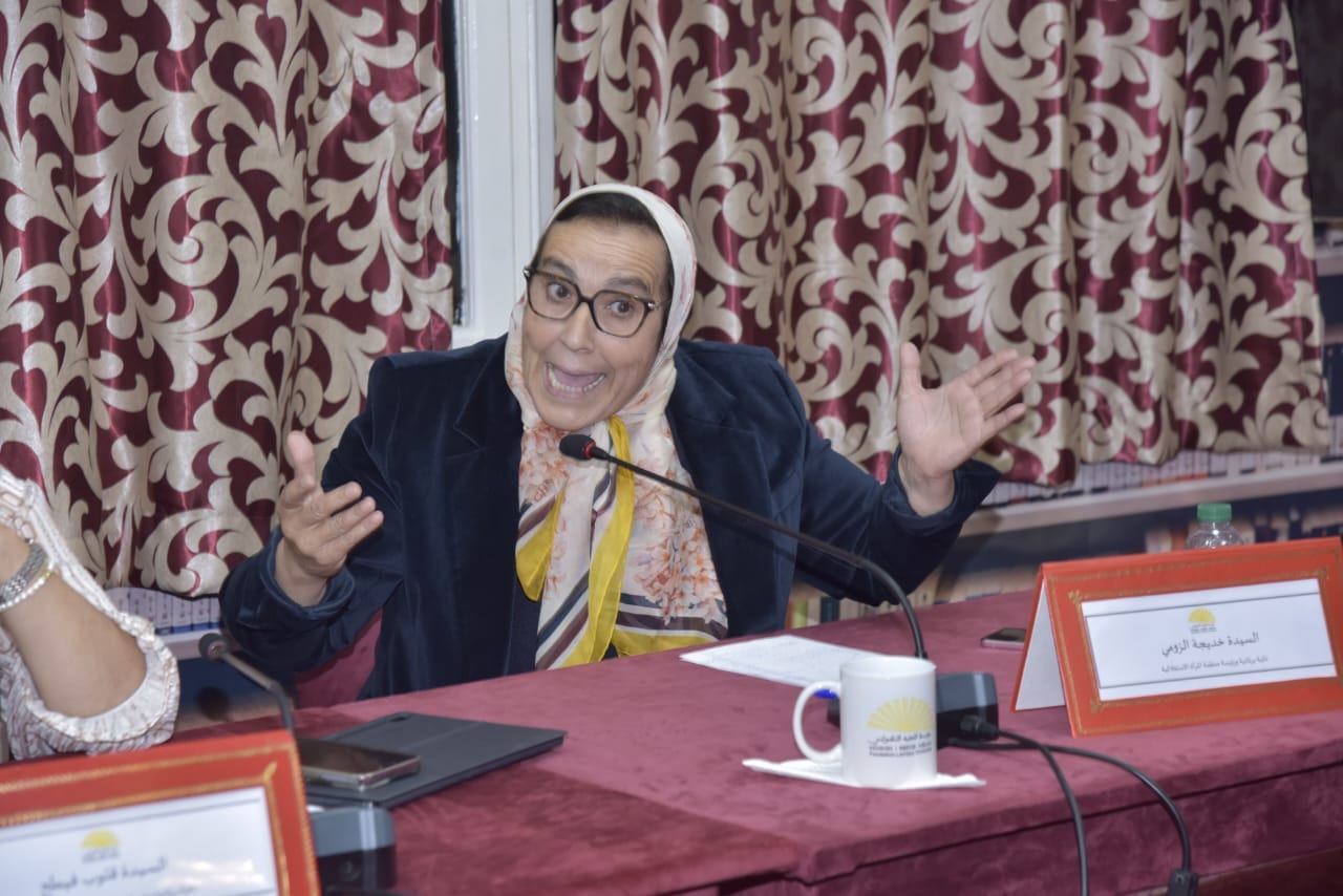 الزومي: المرأة النقابية مُحاصرة والسياسيون يأكلون من طبق النقابيين