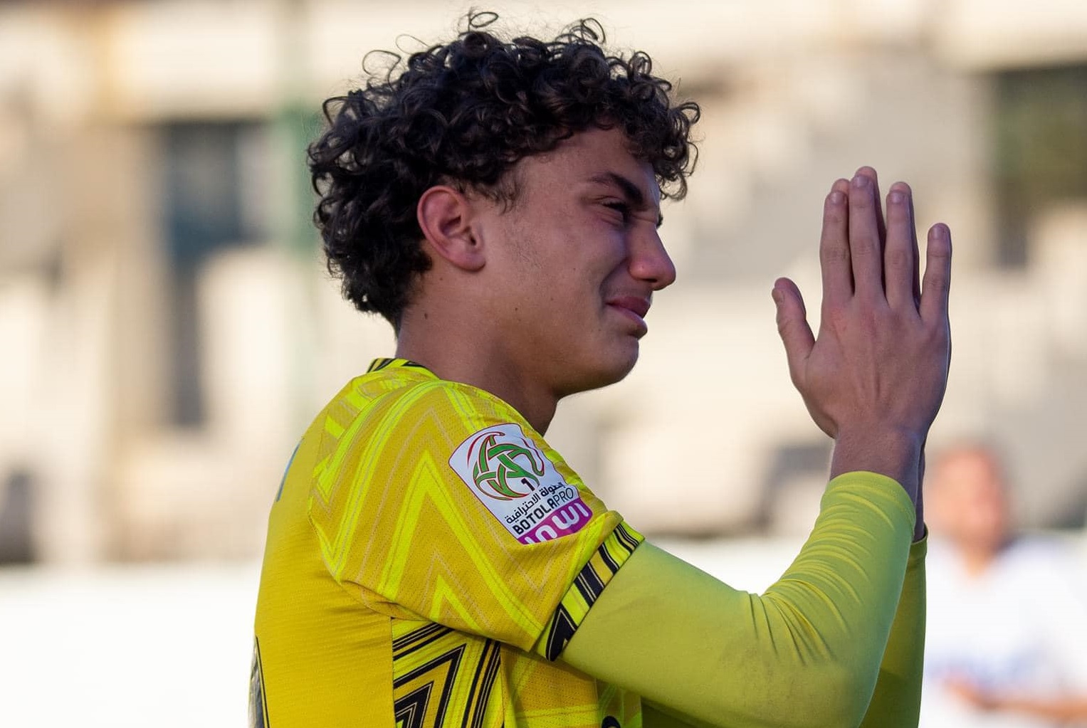 ريان أزواغ.. هلال الطير بين المطرقة والسندان