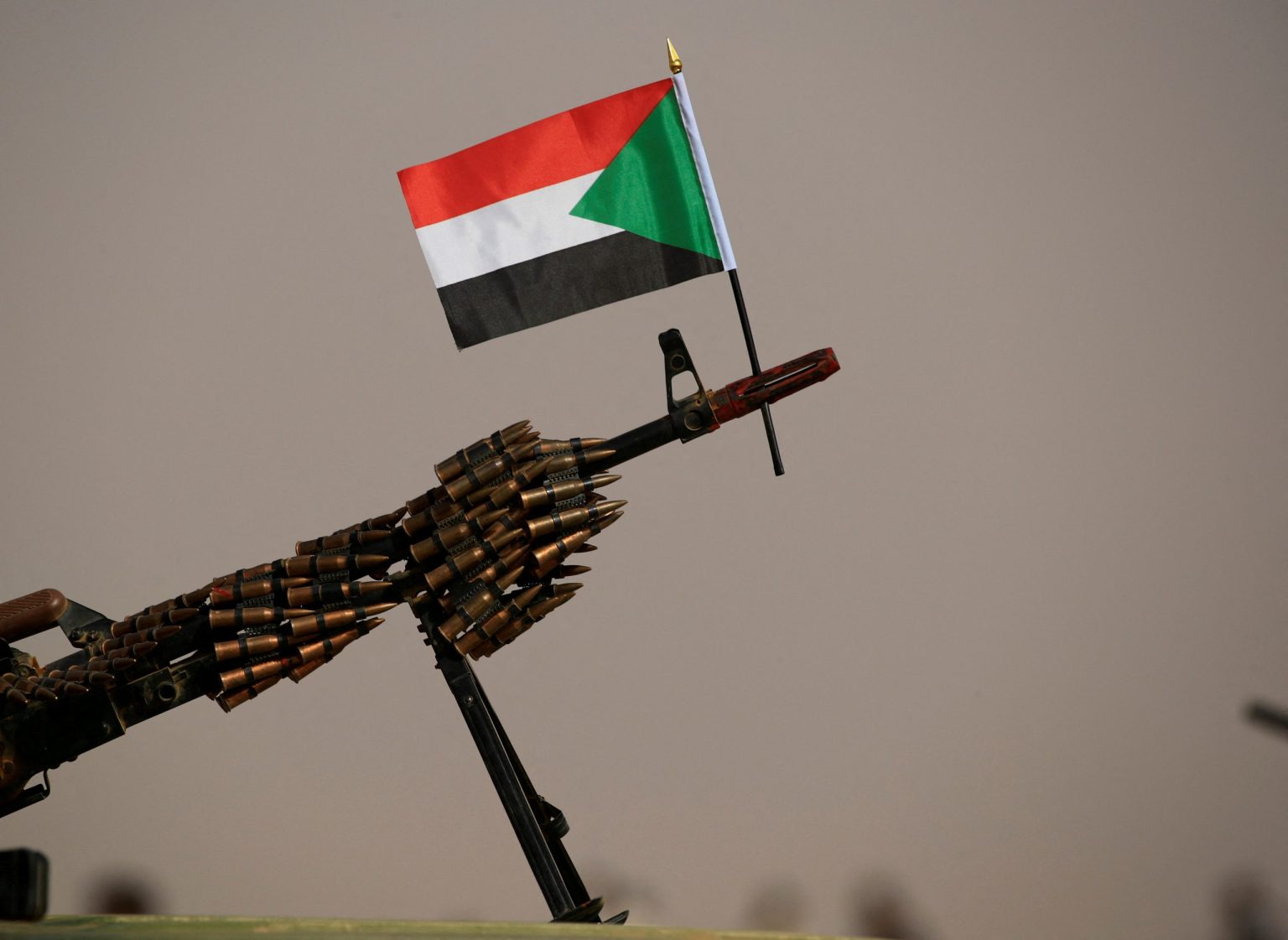السودان محط أطماع فرنسية إسرائيلية لموقعها الهام على البحر الأحمر