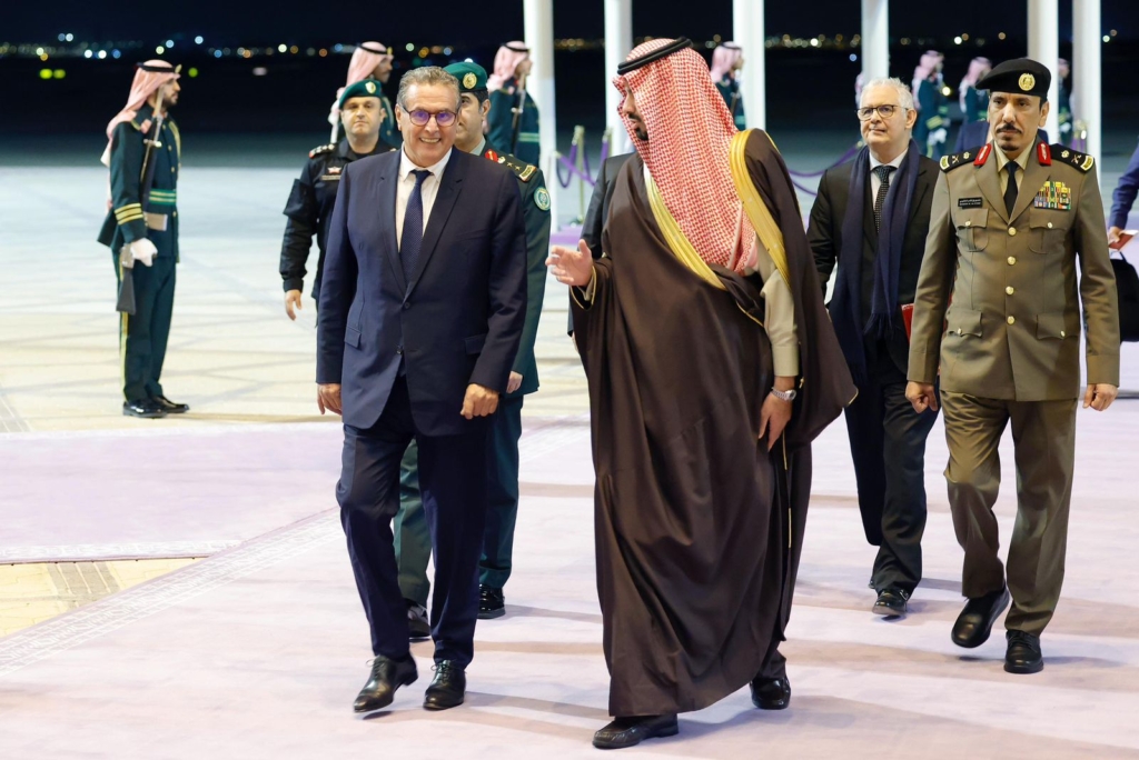أخنوش يمثل الملك في قمة “المياه الواحدة” بالرياض