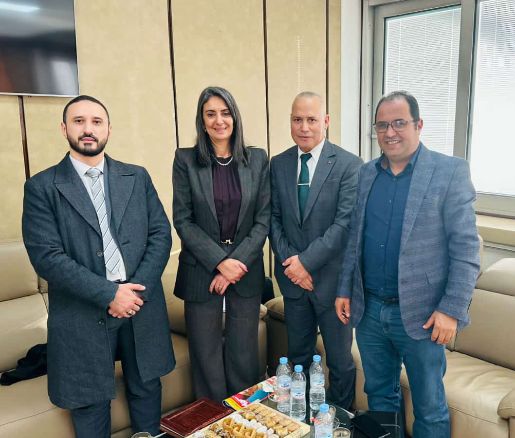 الحكومة تؤكد رغبتها لدعم المقاولات المتوسطة والصغيرة