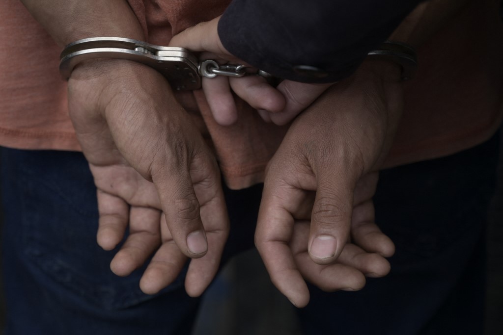 توقيف مشتبه فيه موضوع أربع مذكرات بحث ببني ملال