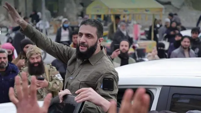 الجولاني يكشف ملامح سوريا بعد الأسد.. تسريح الجيش ودستور جديد