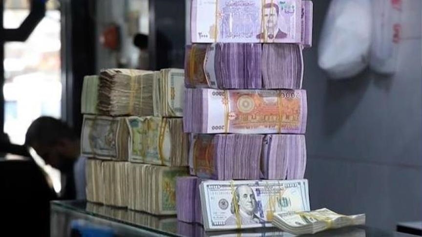 سعر صرف الليرة يصل 15 ألفا أمام الدولار