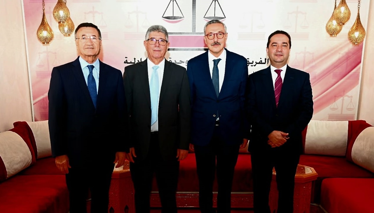 فرق الأغلبية تشيد بالدينامية والمقاربة التشاركية للحكومة