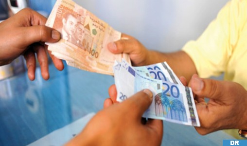 مكتب الصرف يُصدر دورية لتبسيط نظام السفر للدراسة في الخارج