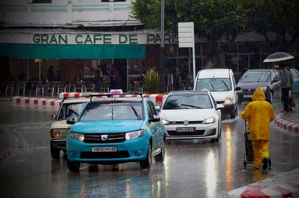 منخفض أطلسي يجلب أولى أمطار بداية سنة 2025 لشمال المغرب