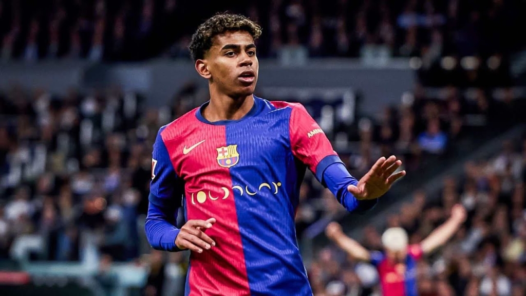 برشلونة يمنح يامال قميصه الأسطوري