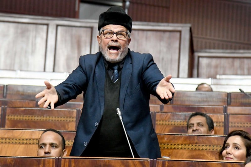محمد السيمو.. الصمت حكمة!