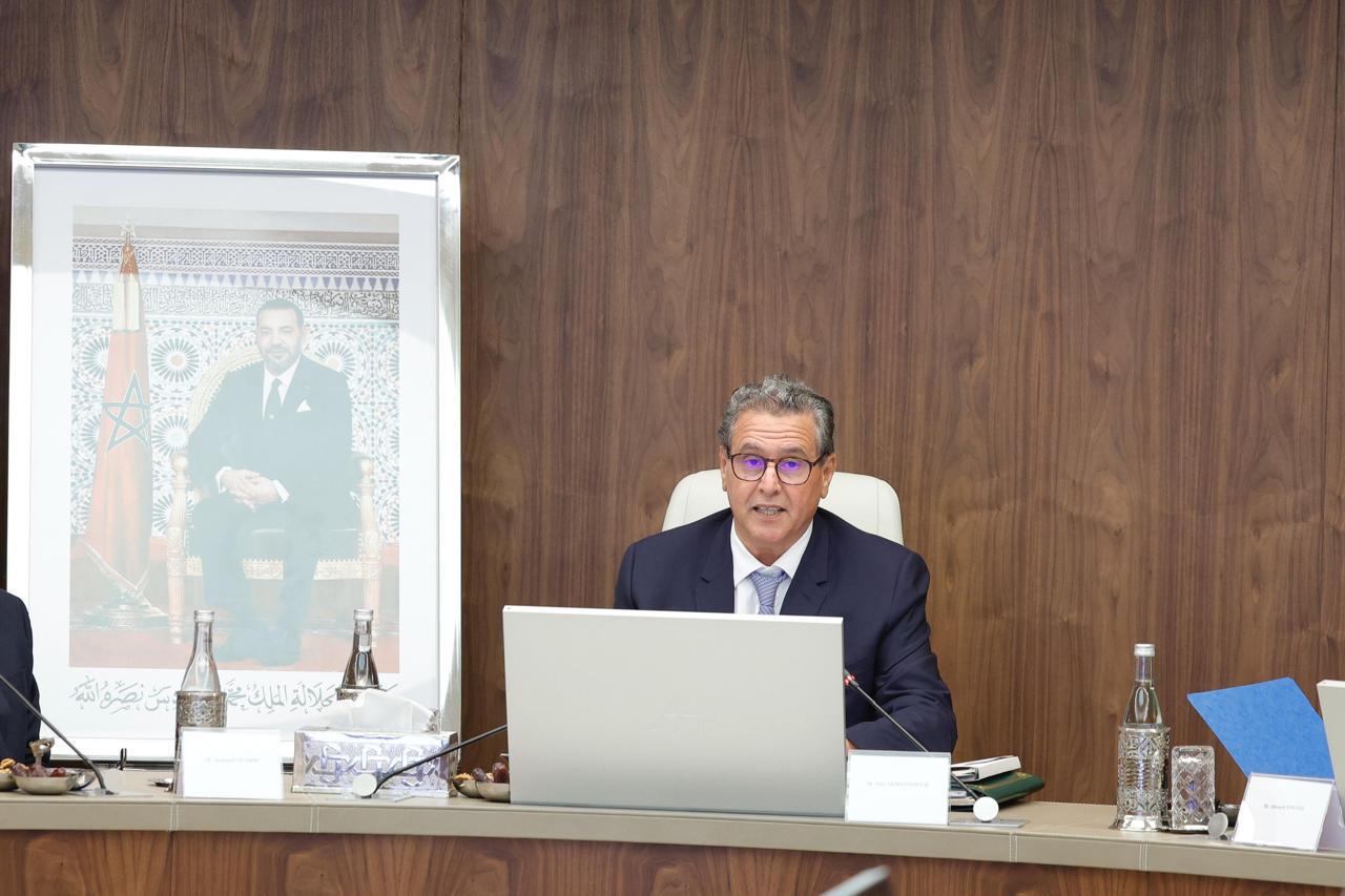 أخنوش يؤكد مواصلة الحكومة مسار إصلاح قطاع التعليم بمسؤولية باعتباره أولوية وطنية
