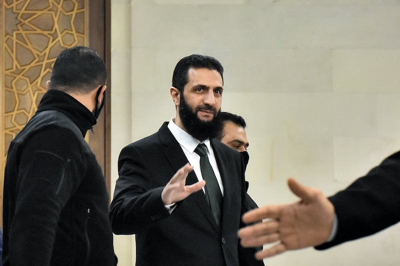الشرع يلحق 280 مقاتلا مغربيا بالجيش السوري بعد تجنيسهم