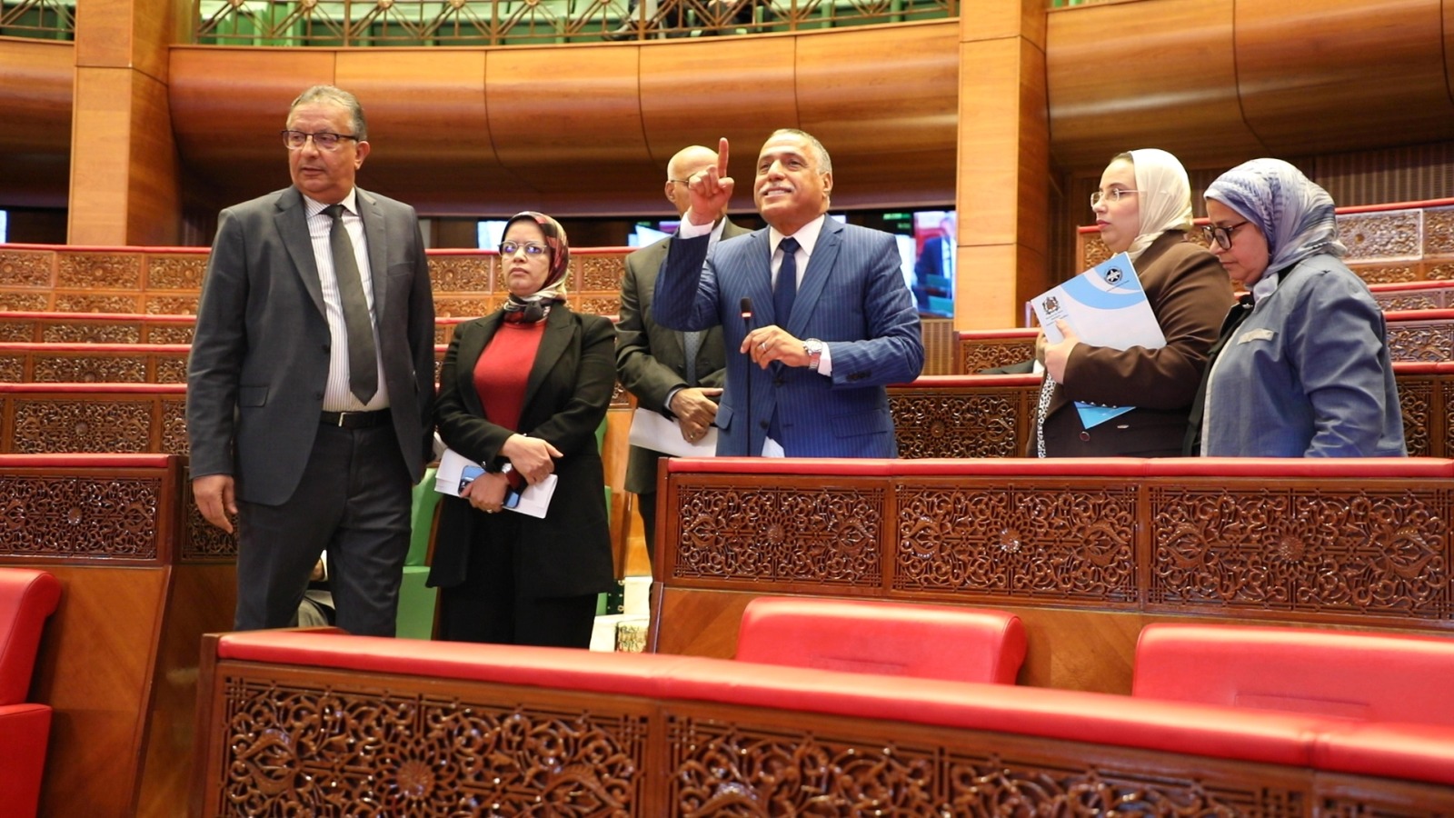 “نقابة مخاريق” تنسحب من جلسة الدراسة والتصويت على قانون الإضراب