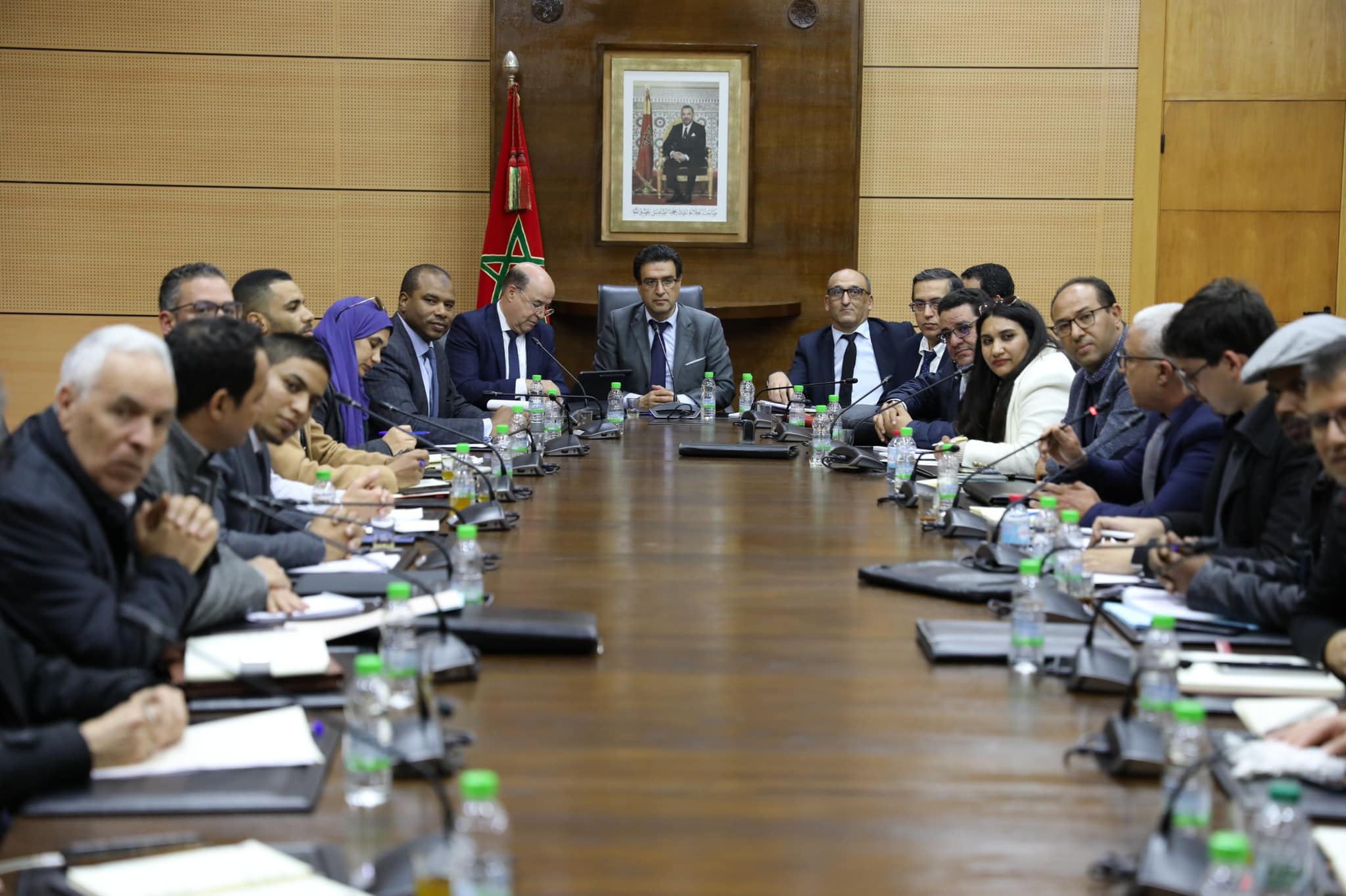 النقابات التعليمية تُحذِّر من “تسييس” الحوار القطاعي ومطالب بلقاءٍ عاجل مع برادة