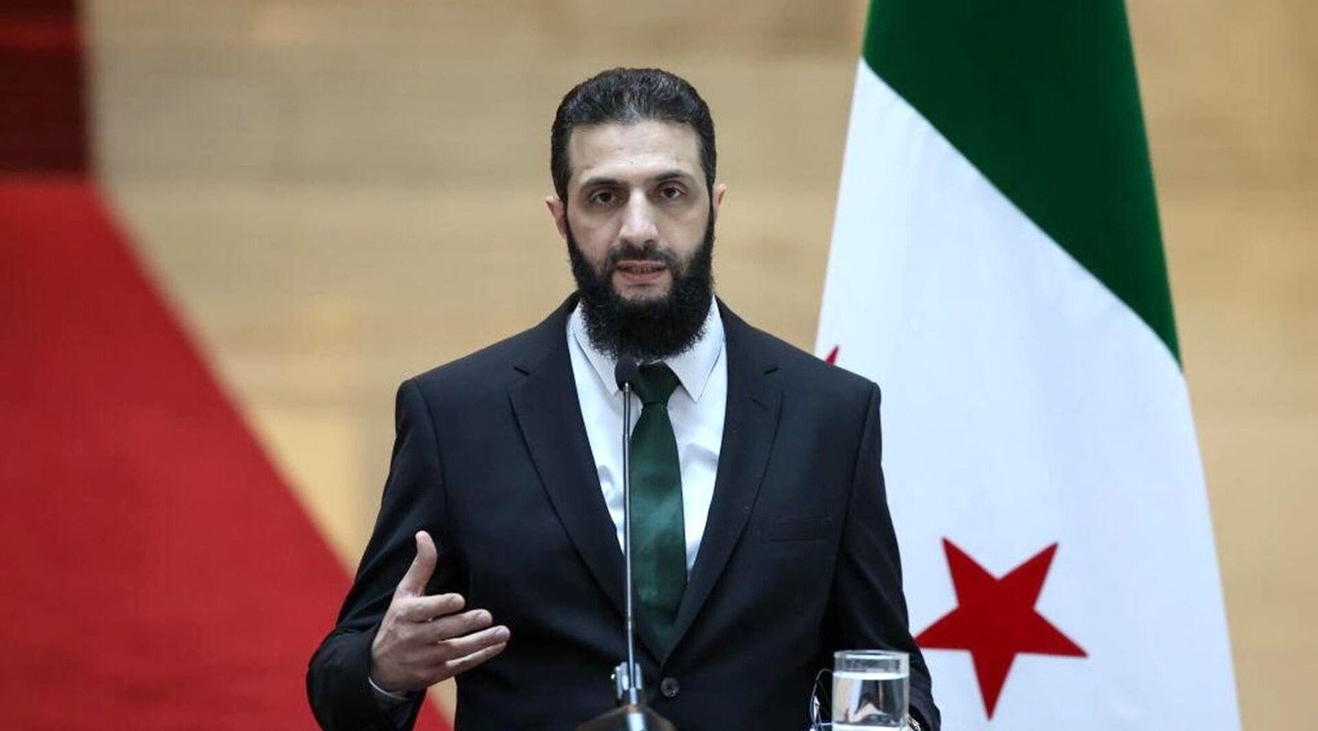 الملك يهنئ أحمد الشرع ويؤكد وقوف المغرب إلى جانب سوريا ووحدتها الترابية