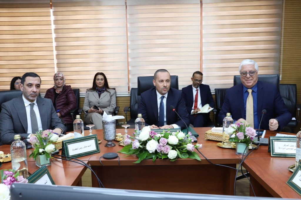 التهراوي يجمع مجلس إدارة مستشفى ابن سينا