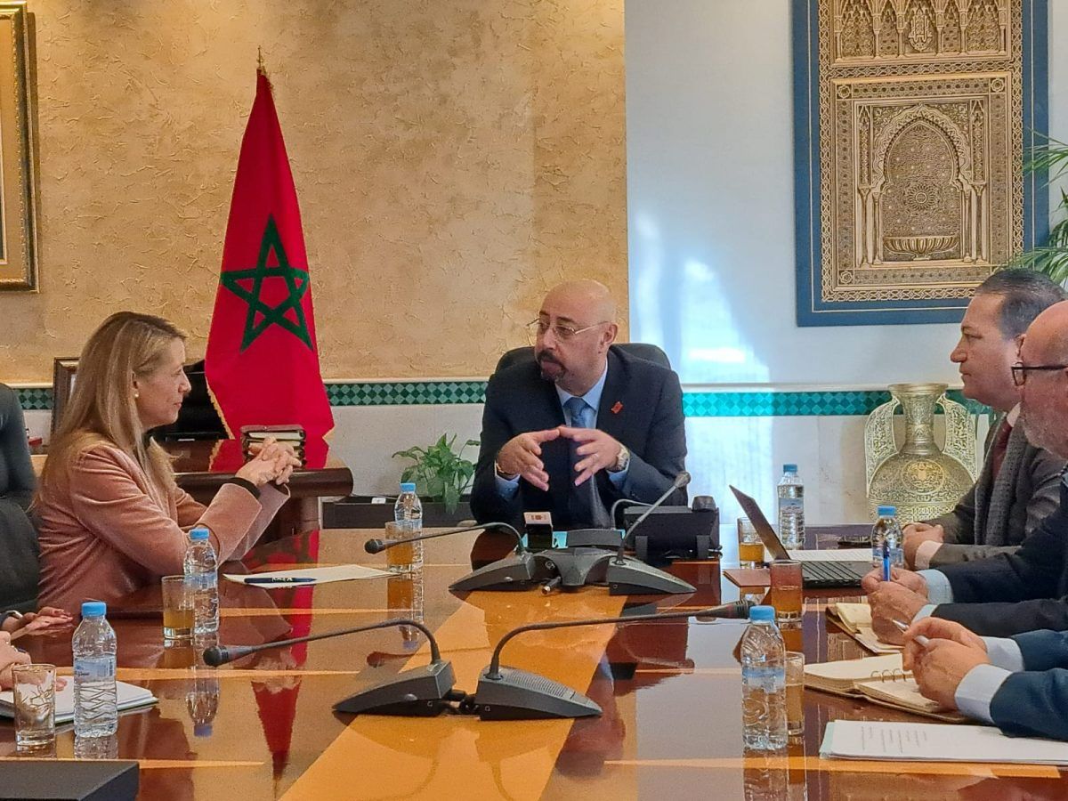 ليموري يتباحث مع نائبة عمدة برشلونة تعزيز التعاون تأهبا للمونديال