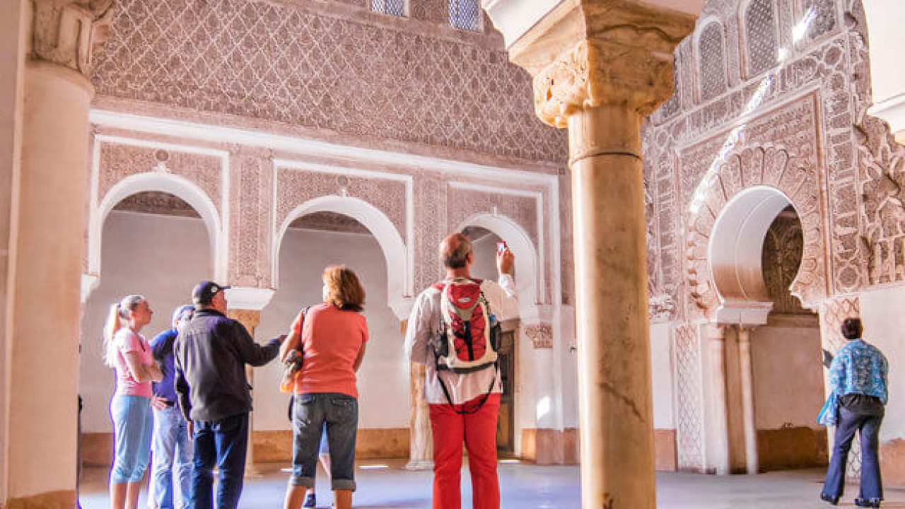 وزارة السياحة تؤكد أهمية قرار تكوين المرشدين