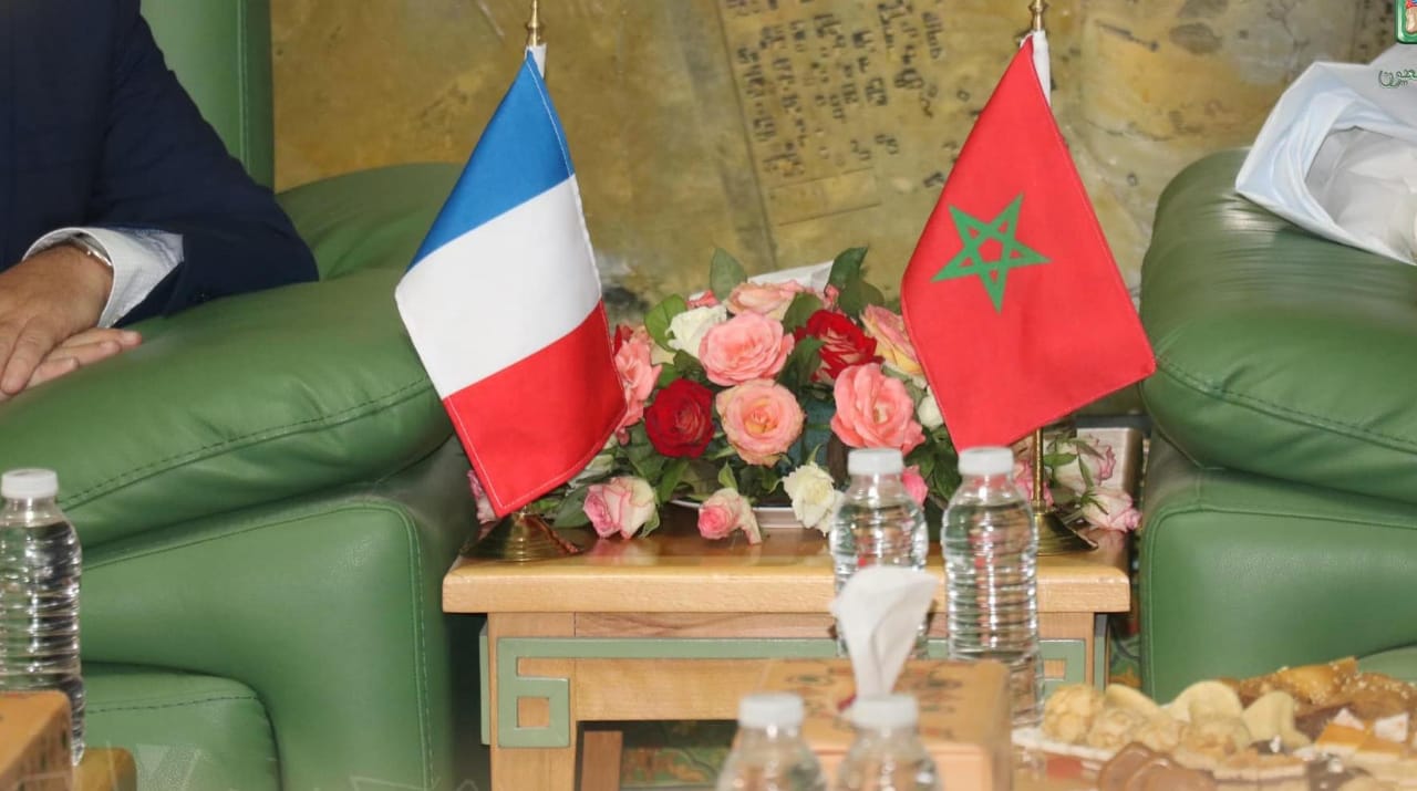 بدعوة من ولد الرشيد.. مسؤول فرنسي يزور الصحراء المغربية نهاية فبراير