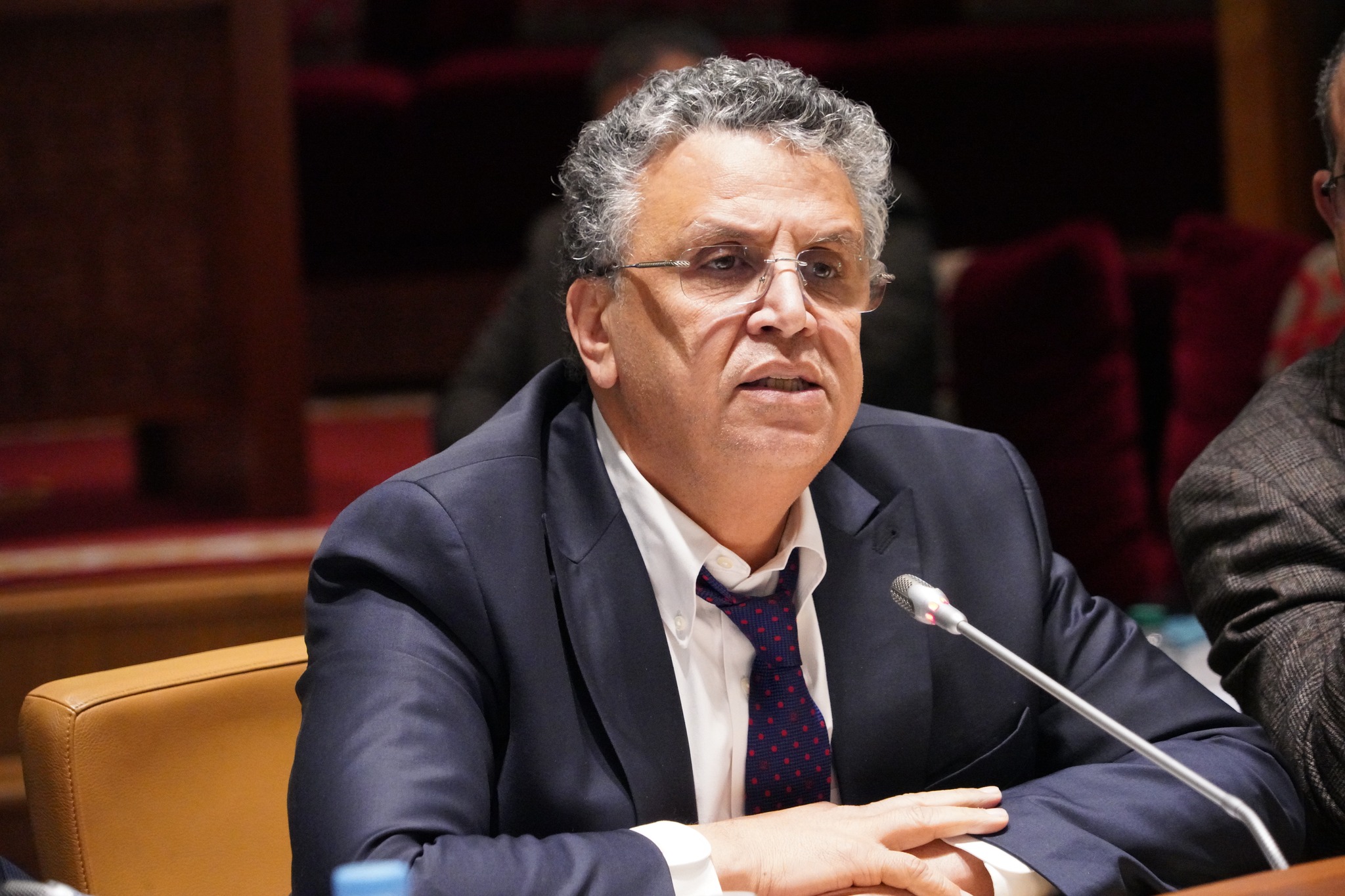 وهبي يدعو لتحديث وتطوير المهن القضائية