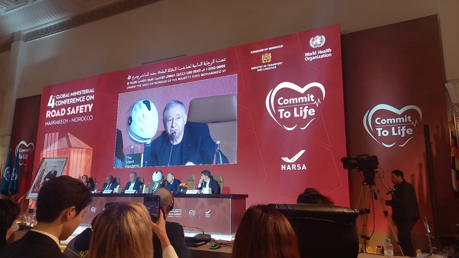 قرار جديد يفرض اقتناء خوذ من نوع خاص عند شراء دراجة نارية