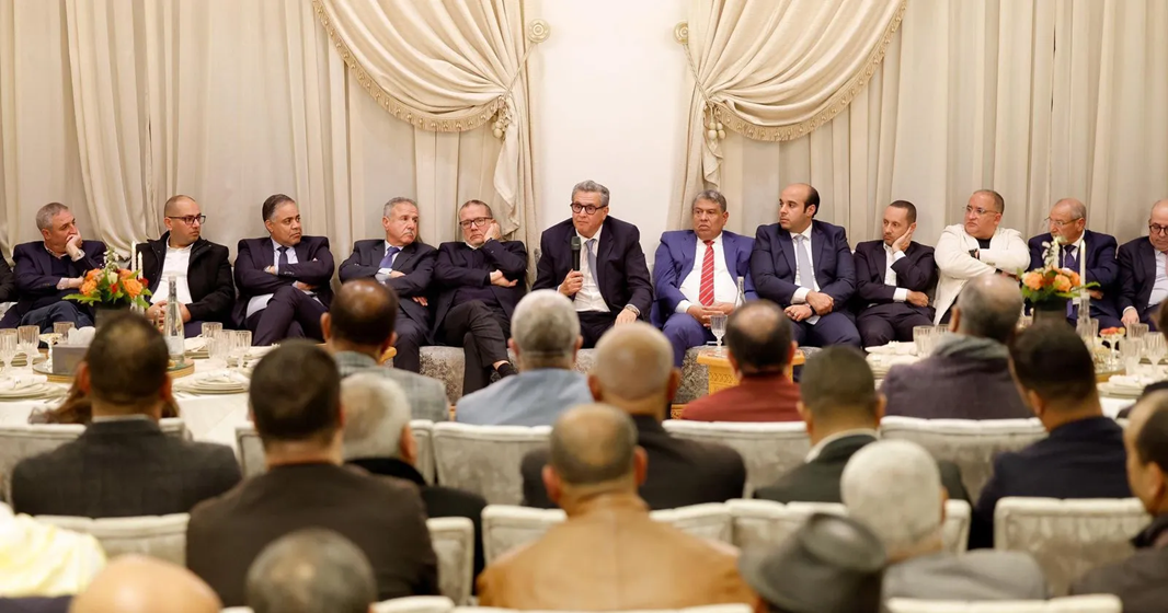 أخنوش: الحكومة تحلت بالشجاعة و”ماركاج” الخصوم لن يمنعنا من تسجيل الأهداف