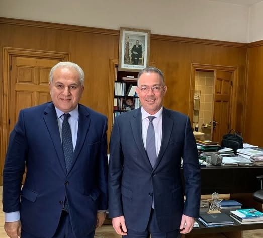 السفير المصري يشيد بالبنيات التحتية الرياضية المغربية