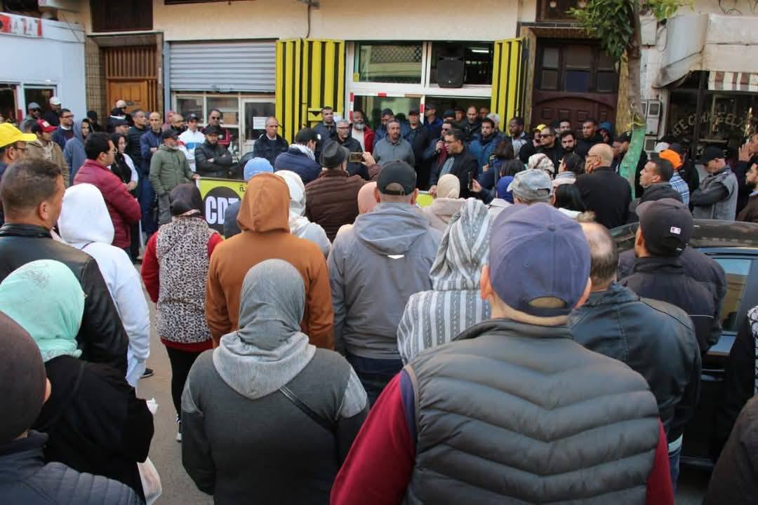 الكونفدرالية تحتج أمام شركة طوباكو بالمحمدية
