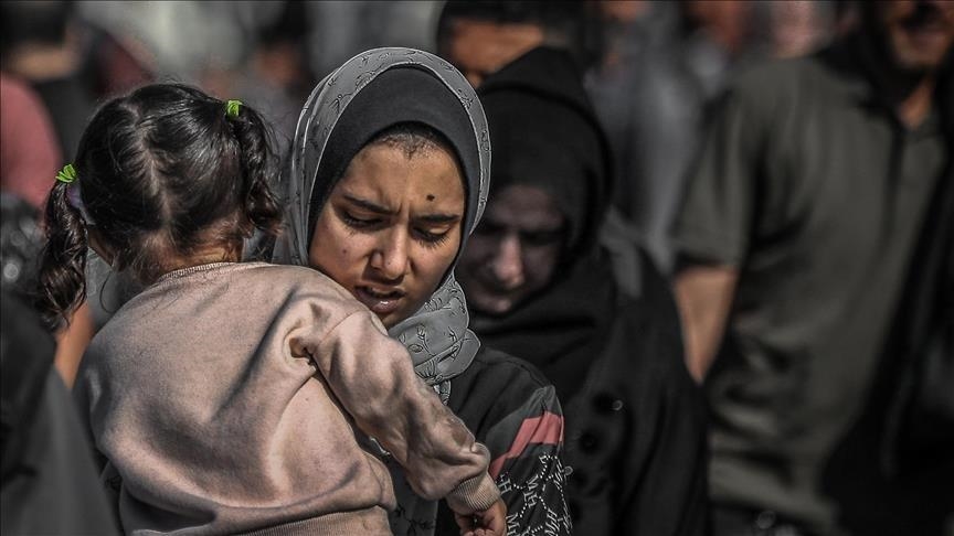 بين الفقد والجوع والحصار.. نساء غزة يكافحن للبقاء