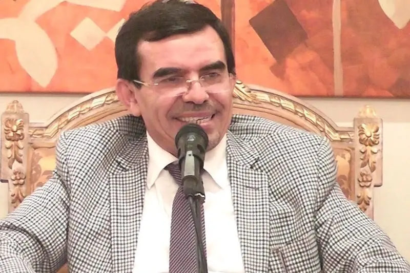 وجيه: يستحسن إخراج زكاة الفطر نقدا