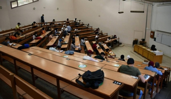 “ضرب للعدالة الاجتماعية”.. الطلبة التجمعيون يرفضون فرض رسوم الطلبة الموظفين