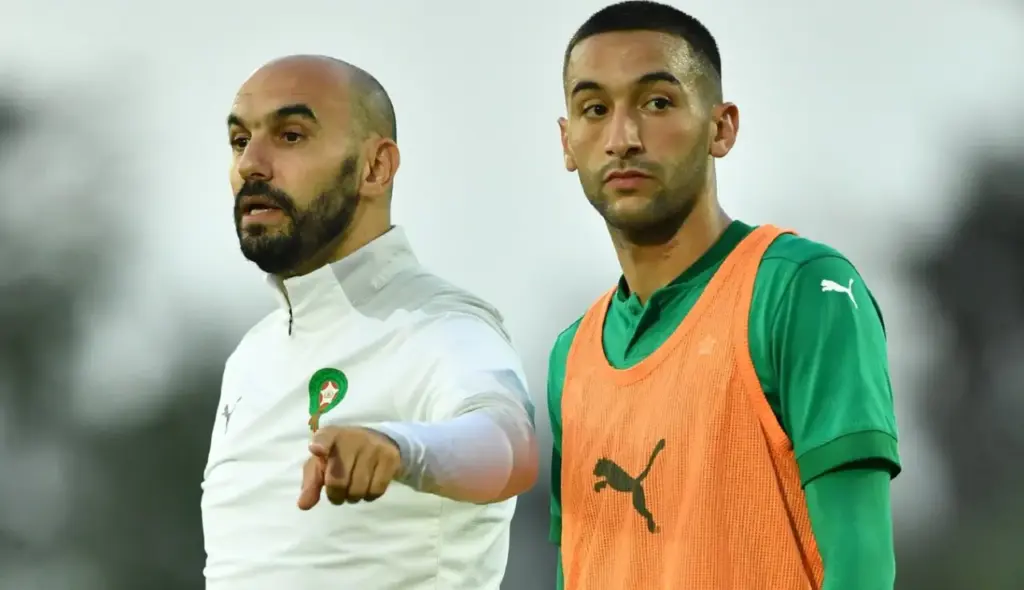 الركراكي يوضح سبب استبعاد زياش ويعلق على صدامه ببادو الزاكي
