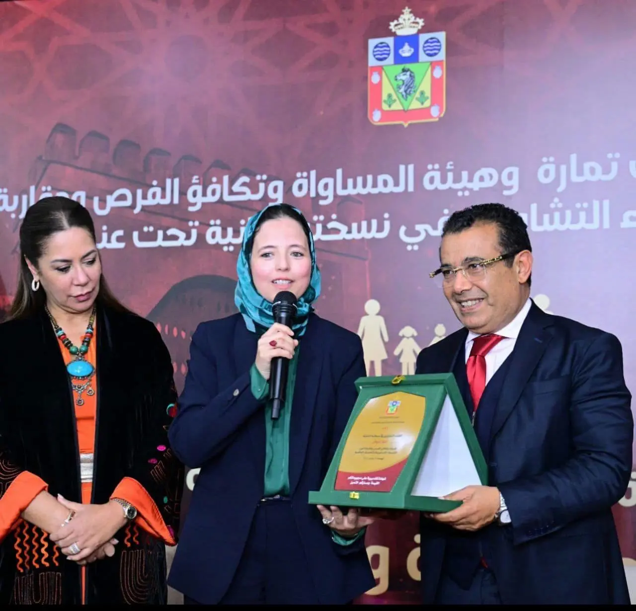 الزاهيدي تكرم رائدات في تمارة بحضور رويبح وبوشارب