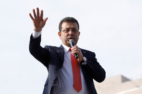 اعتقال محامي رئيس بلدية إسطنبول المسجون