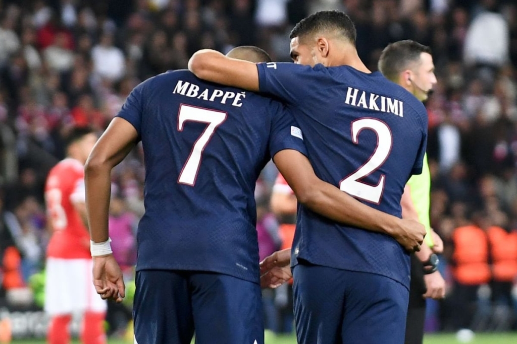 حكيمي يرفض طلب مبابي ويُبخّر أحلامه في العودة إلى ريال مدريد