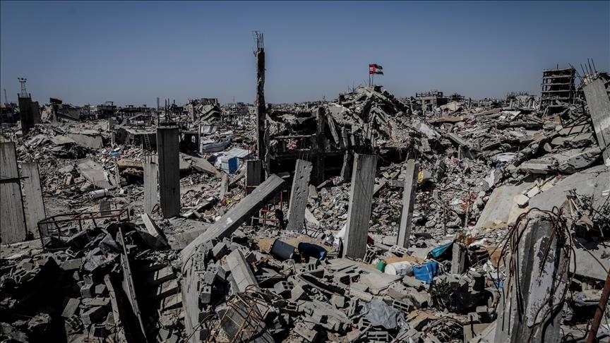 مقتل 8 فلسطينيين بقصف إسرائيلي ونسف مبان برفح