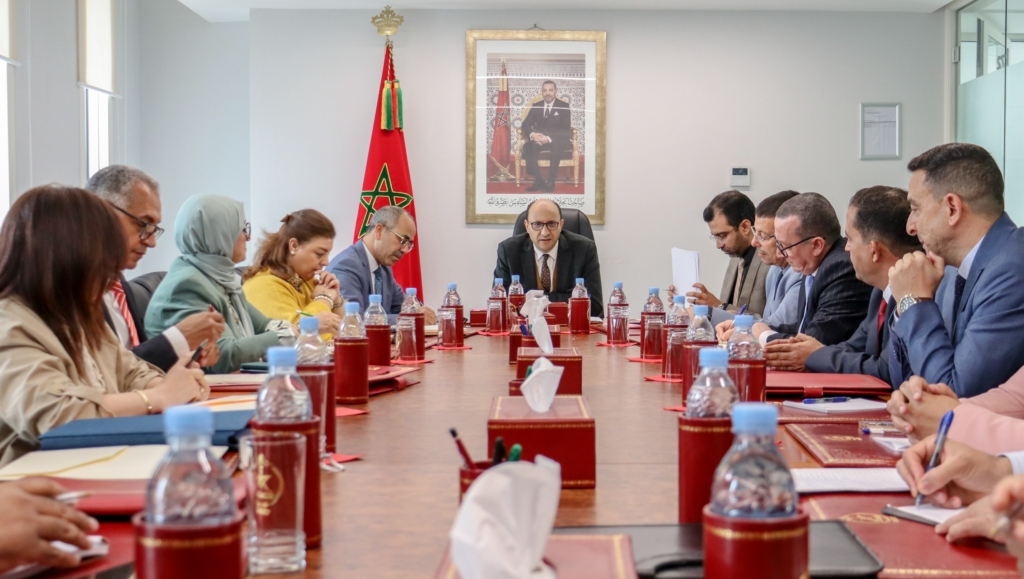 حسن طارق يستهل مهامه بلقاء الممثلين الجهويين لـ”الوسيط”