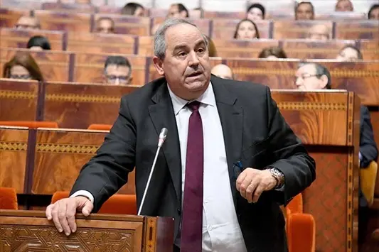 التوقيت الميسّر يفجّر سجال مجانية التعليم العالي داخل البرلمان