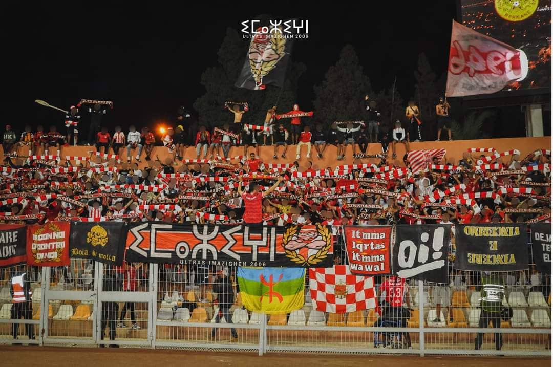 “إيمازيغن” يرفضون التسامح مع العنصرية ضد الأمازيغ في مدرجات الملاعب المغربية
