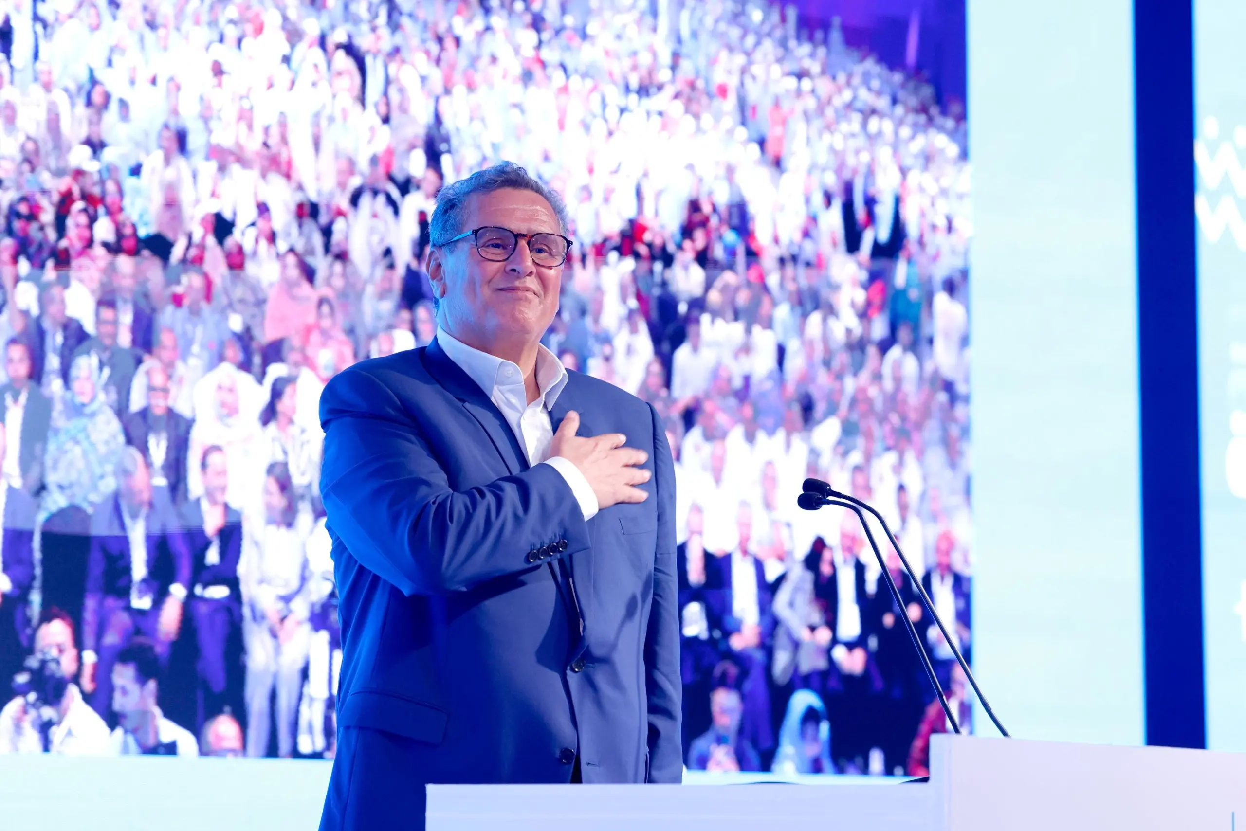أخنوش: السياسة عمل “ماشي السب والشتم” وفخور بانسجام الأغلبية
