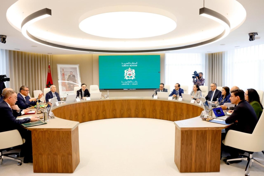 الحكومة تشيد بتحسن وضعية الشغل وتراجع البطالة