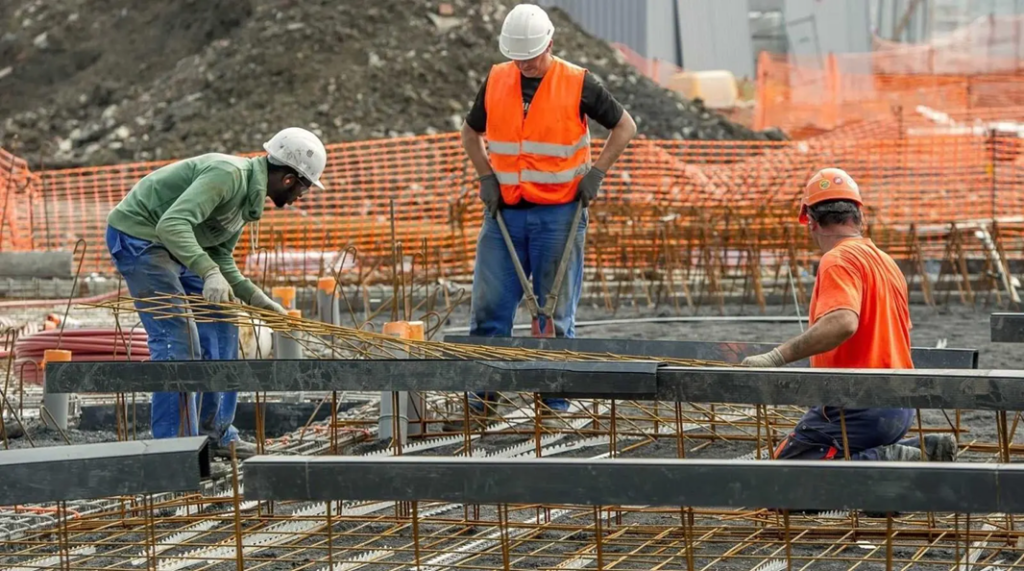 قطاع البناء يحدث 52 ألف فرصة شغل في 2025