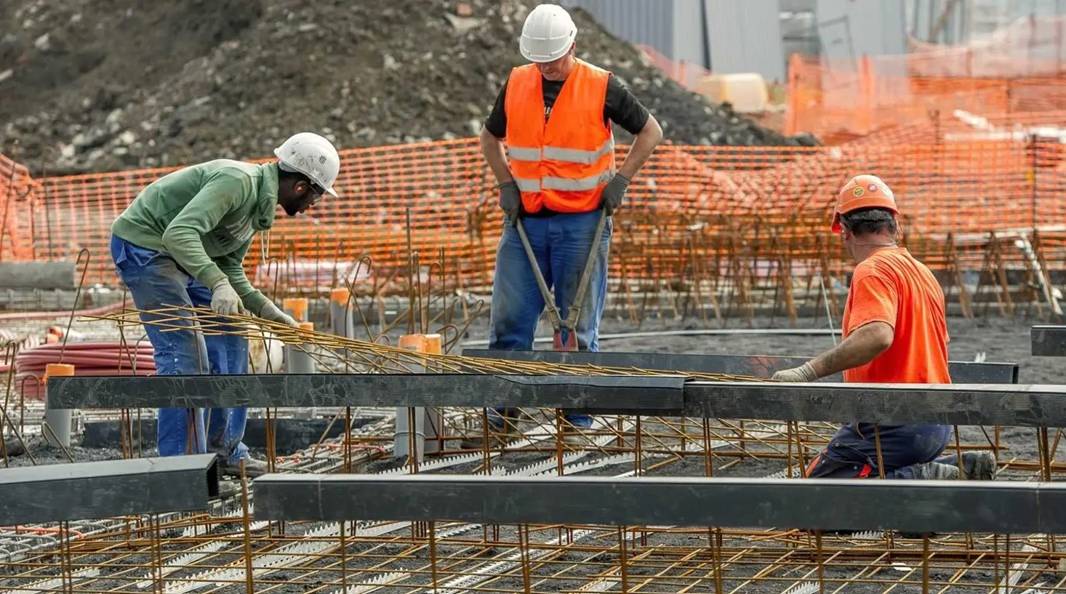قطاع البناء يحدث 52 ألف فرصة شغل في 2025