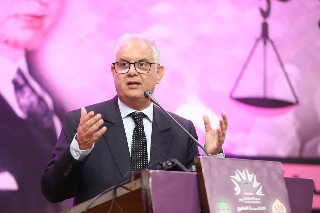 بركة يشرح أعطاب الصحة بالمغرب ويدعو لتكامل القطاع العام والخاص