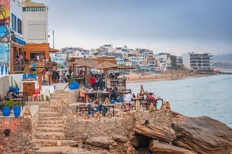 تغازوت تتحول لمركزا محوري للسياحة المغربية الفرنسية