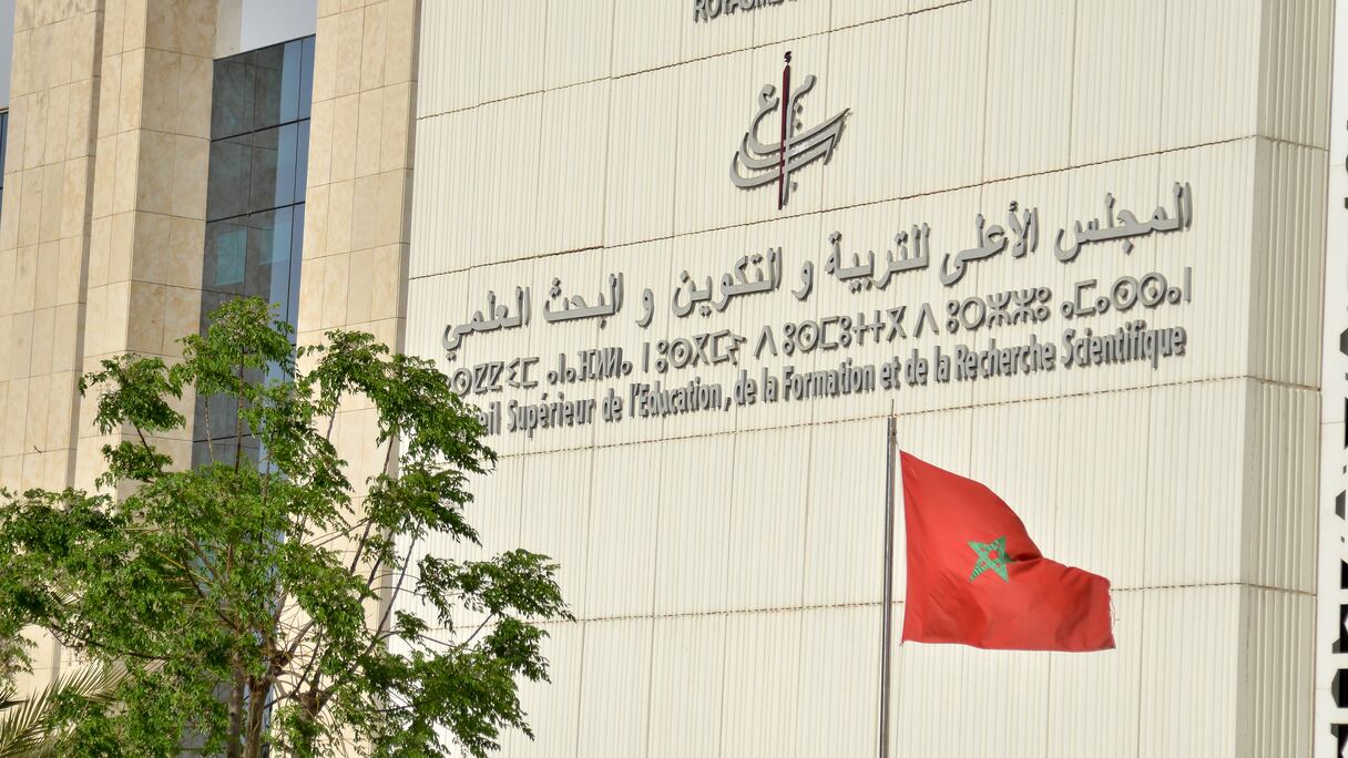 خبير: الأساتذة مسؤولون عن أزمة الجامعة والمجلس الأعلى للتربية “بلا روح”