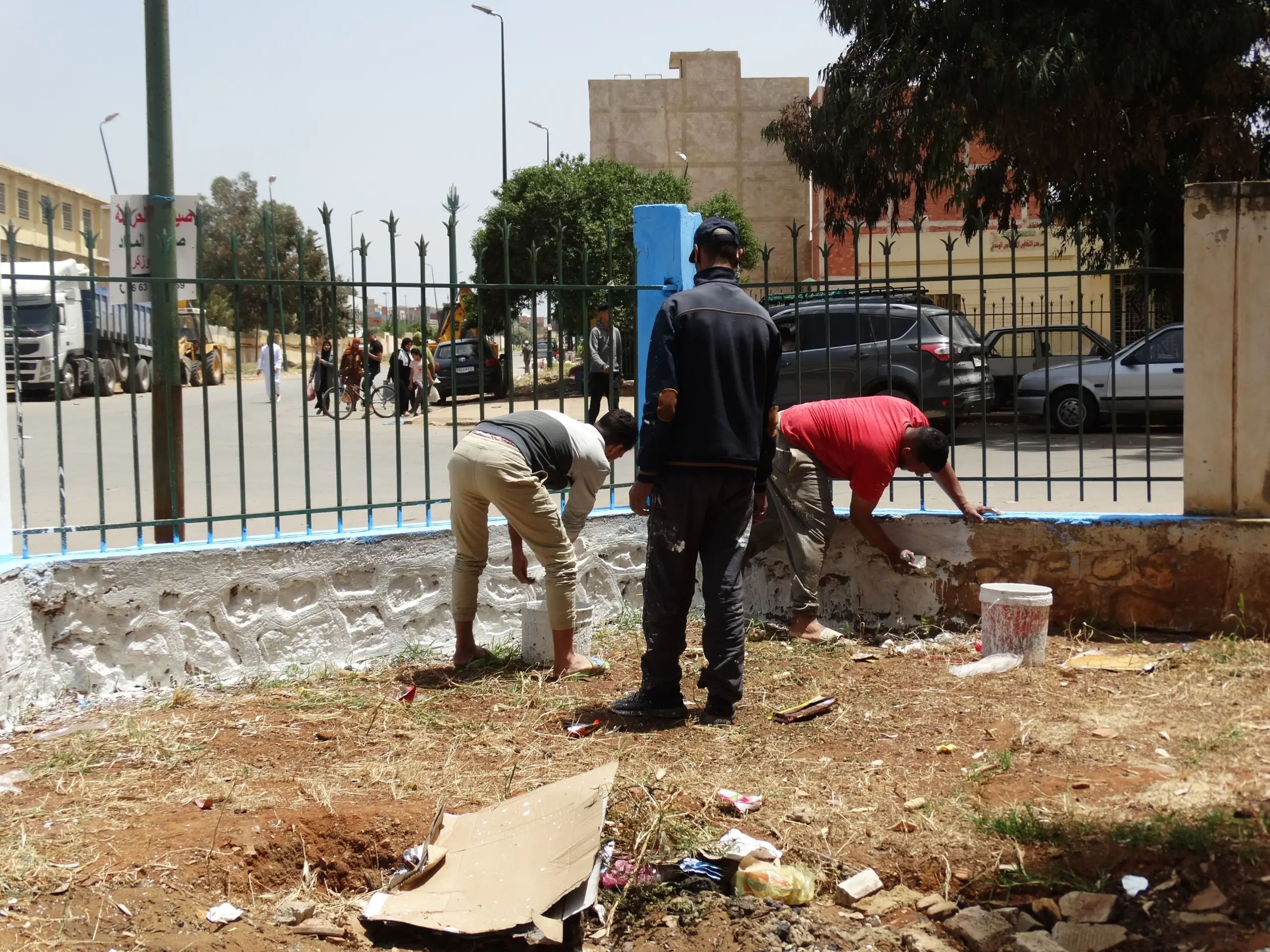 مكناس.. مدينة عريقة تواجه “التهميش” بروح التطوع